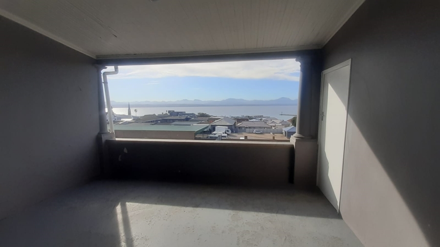 To Let 3 Bedroom Property for Rent in Mossel Bay Central Western Cape